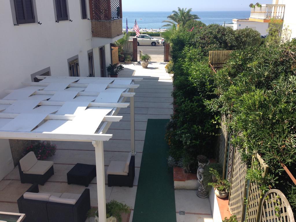 Hotel La Rosetta Scauri Scauri  Exterior foto