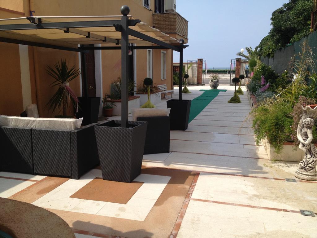 Hotel La Rosetta Scauri Scauri  Exterior foto